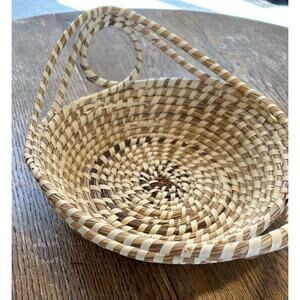 Sweetgrass Basket Handmade South Carolina Gullah Round Love Knot Handle 10”x3”